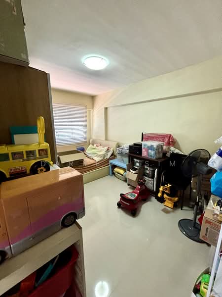 504A Montreal Drive, 504A Montreal Drive, 4 Bedrooms, 1,399 sqft, HDB Flat For Sale, by Darrell Sim, 500101994 - Bedroom 2 - PropertyGuru.com.sg