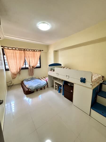 504A Montreal Drive, 504A Montreal Drive, 4 Bedrooms, 1,399 sqft, HDB Flat For Sale, by Darrell Sim, 500101994 - Bedroom 3 - PropertyGuru.com.sg