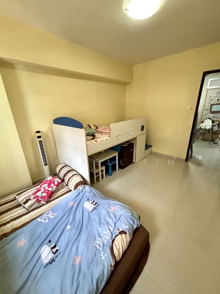 504A Montreal Drive, 504A Montreal Drive, 4 Bedrooms, 1,399 sqft, HDB Flat For Sale, by Darrell Sim, 500101994 - Bedroom 3 - PropertyGuru.com.sg