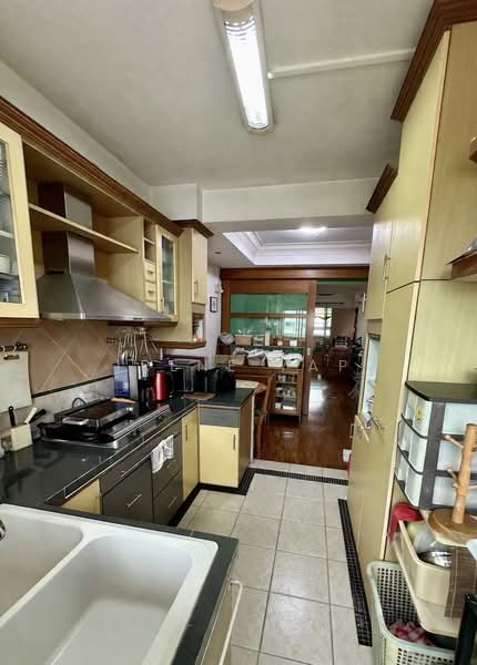 830 Yishun Street 81, 830 Yishun Street 81, 2 Bedrooms, 786 sqft, HDB Flat For Sale, by Irene Yap, 500101996 - Kitchen - PropertyGuru.com.sg