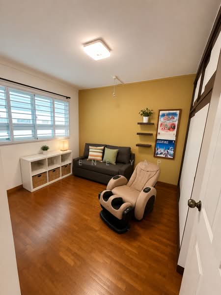 830 Yishun Street 81, 830 Yishun Street 81, 2 Bedrooms, 786 sqft, HDB Flat For Sale, by Irene Yap, 500101996 - Common Room - PropertyGuru.com.sg
