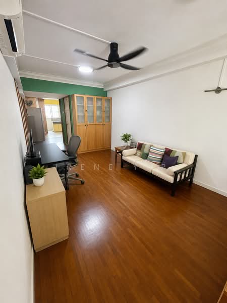 830 Yishun Street 81, 830 Yishun Street 81, 2 Bedrooms, 786 sqft, HDB Flat For Sale, by Irene Yap, 500101996 - Living Room - PropertyGuru.com.sg
