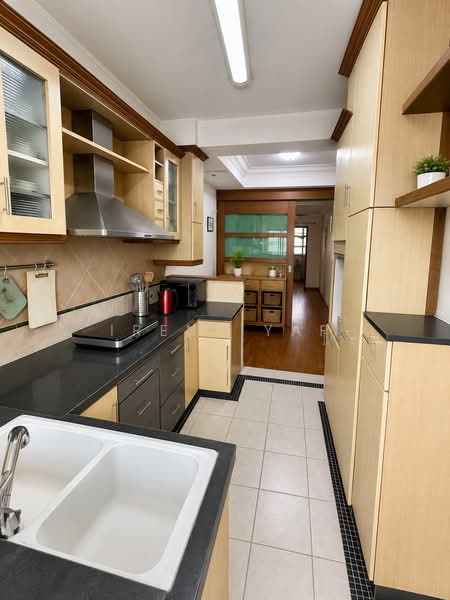 830 Yishun Street 81, 830 Yishun Street 81, 2 Bedrooms, 786 sqft, HDB Flat For Sale, by Irene Yap, 500101996 - Kitchen - PropertyGuru.com.sg