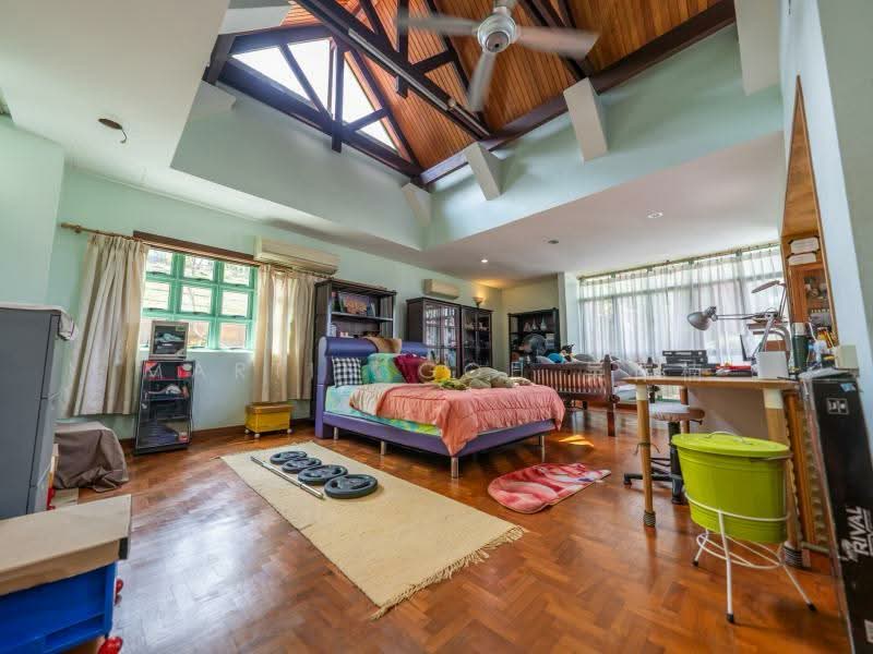💎 PRESTIGE GCB 🔥 ELEVATED LAND 🔥PRIME LAND VALUE! EXPANSIVE FRONTAGE💎, , 6 Bedrooms, 7,000 sqft, Good Class Bungalow For Sale, by Martin Goh 吴伟楠, 500101997 - Bedroom - PropertyGuru.com.sg