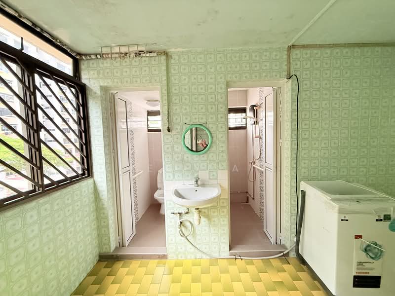 74 Bedok North Road, 74 Bedok North Road, 2 Bedrooms, 634 sqft, HDB Flat For Sale, by Rell Cai, 500102002 - Bathroom - PropertyGuru.com.sg