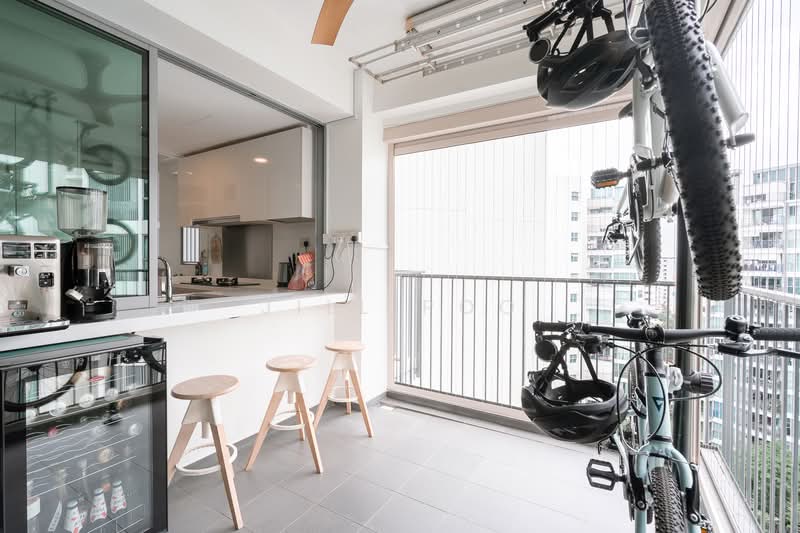 Eight Courtyards, 10 Canberra Drive, 3 Bedrooms, 1,130 sqft, Condominium For Sale, by Jill Poo, 500102009 - Kitchen - PropertyGuru.com.sg