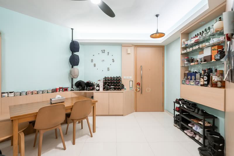 Eight Courtyards, 10 Canberra Drive, 3 Bedrooms, 1,130 sqft, Condominium For Sale, by Jill Poo, 500102009 - Dining Room - PropertyGuru.com.sg