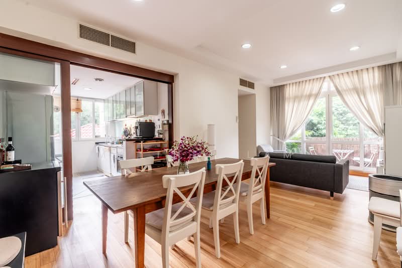 Robertson 100, 100 Robertson Quay, 3 Bedrooms, 1,044 sqft, Apartment For Sale, by Matthew Lam, 500102021 - Kitchen - PropertyGuru.com.sg