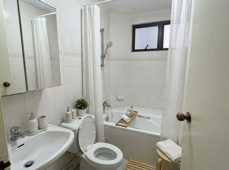 Bayshore Park, 62 Bayshore Road, 2 Bedrooms, 936 sqft, Condominium For Sale, by Charlene Chai, 500102030 - Bathroom - PropertyGuru.com.sg