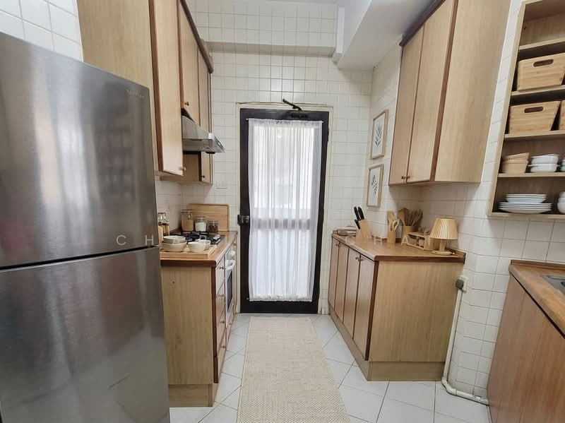 Bayshore Park, 62 Bayshore Road, 2 Bedrooms, 936 sqft, Condominium For Sale, by Charlene Chai, 500102030 - Kitchen - PropertyGuru.com.sg