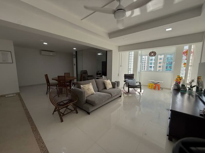 669A Jurong West Street 64, 669A Jurong West Street 64, 3 Bedrooms, 1,399 sqft, HDB Flat For Sale, by Ken Lim, 500102031 - Living Room - PropertyGuru.com.sg