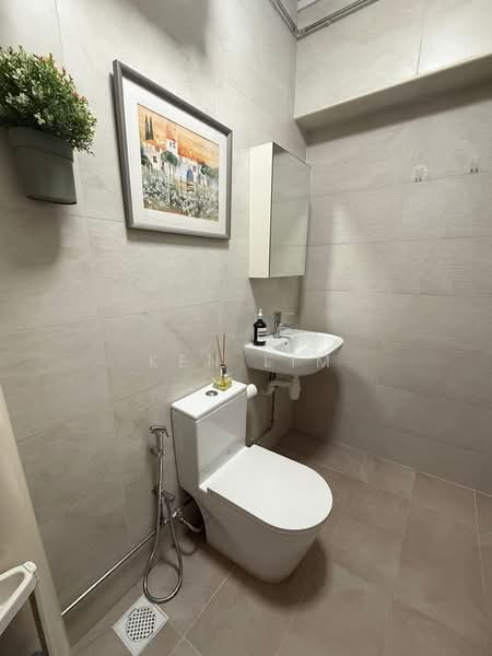 669A Jurong West Street 64, 669A Jurong West Street 64, 3 Bedrooms, 1,399 sqft, HDB Flat For Sale, by Ken Lim, 500102031 - Bathroom - PropertyGuru.com.sg