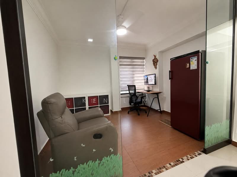 669A Jurong West Street 64, 669A Jurong West Street 64, 3 Bedrooms, 1,399 sqft, HDB Flat For Sale, by Ken Lim, 500102031 - Study - PropertyGuru.com.sg