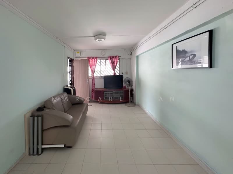 303 Yishun Central, 303 Yishun Central, 2 Bedrooms, 797 sqft, HDB Flat For Sale, by Margaret Tan, 500102032 - Living Room - PropertyGuru.com.sg