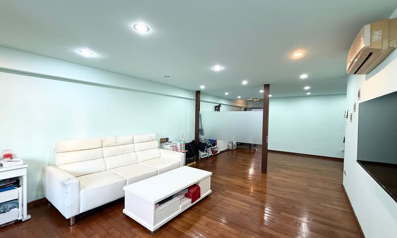 315B Anchorvale Road, 315B Anchorvale Road, 3 Bedrooms, 1,183 sqft, HDB Flat For Sale, by Elaine Lee, 500102044 - Living Room - PropertyGuru.com.sg