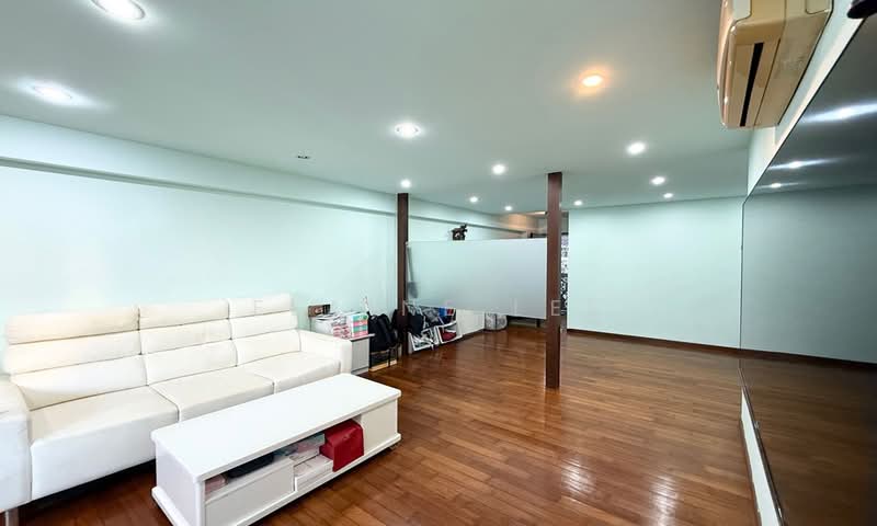 315B Anchorvale Road, 315B Anchorvale Road, 3 Bedrooms, 1,183 sqft, HDB Flat For Sale, by Elaine Lee, 500102044 - Living Room - PropertyGuru.com.sg