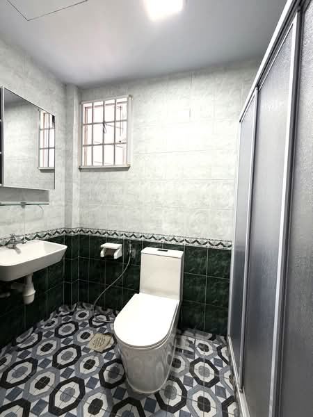 Eng Kong Green, 33 Eng Kong Crescent, 3 Bedrooms, 1,044 sqft, Condominium For Rent, by Tan Beng Hoon, 500102045 - Bathroom - PropertyGuru.com.sg