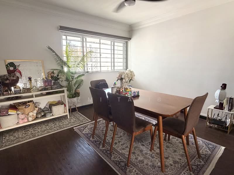 351 Hougang Avenue 7, 351 Hougang Avenue 7, 3 Bedrooms, 1,302 sqft, HDB Flat For Sale, by Azmi Talib, 500102061 - Dining Room - PropertyGuru.com.sg