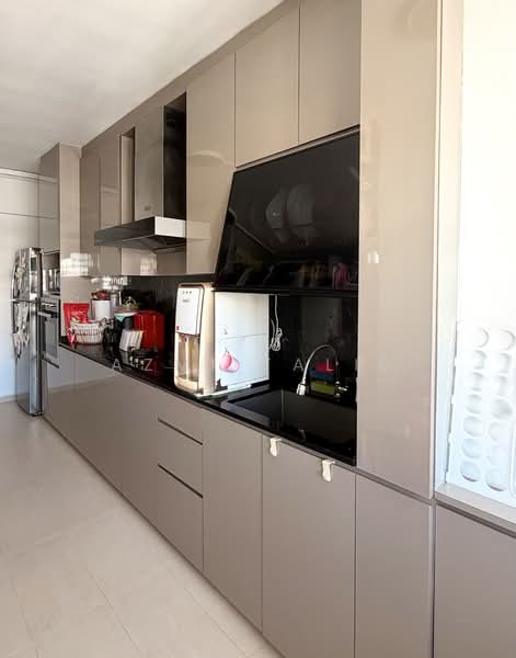 351 Hougang Avenue 7, 351 Hougang Avenue 7, 3 Bedrooms, 1,302 sqft, HDB Flat For Sale, by Azmi Talib, 500102061 - Kitchen - PropertyGuru.com.sg