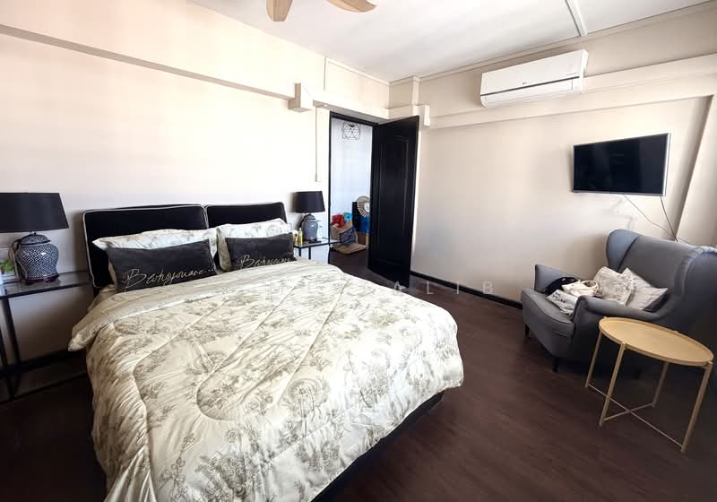 351 Hougang Avenue 7, 351 Hougang Avenue 7, 3 Bedrooms, 1,302 sqft, HDB Flat For Sale, by Azmi Talib, 500102061 - Bedroom - PropertyGuru.com.sg