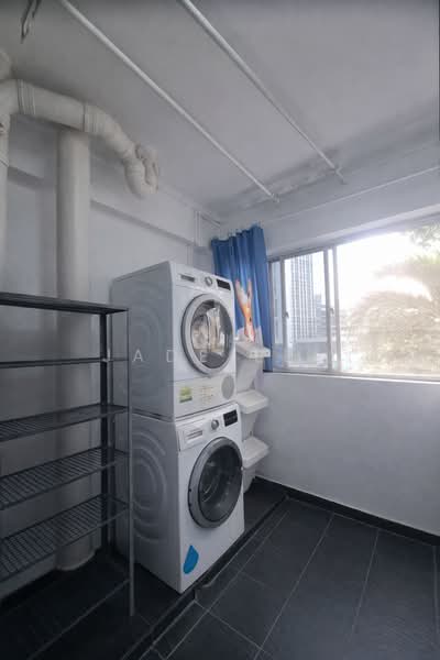 351 Woodlands Avenue 1, 351 Woodlands Avenue 1, 4 Bedrooms, 1,302 sqft, HDB Flat For Sale, by Jade Lee, 500102068 - Service Yard  - PropertyGuru.com.sg