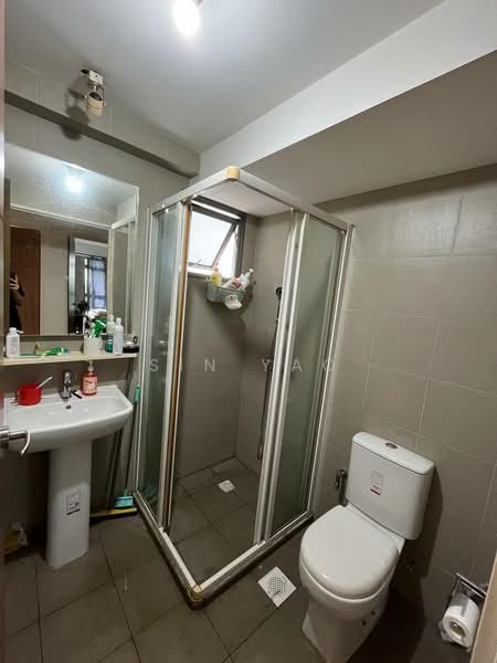 348D Yishun Avenue 11, 348D Yishun Avenue 11, 3 Bedrooms, 990 sqft, HDB Flat For Sale, by Sin Yao, 500102072 - Bathroom - PropertyGuru.com.sg