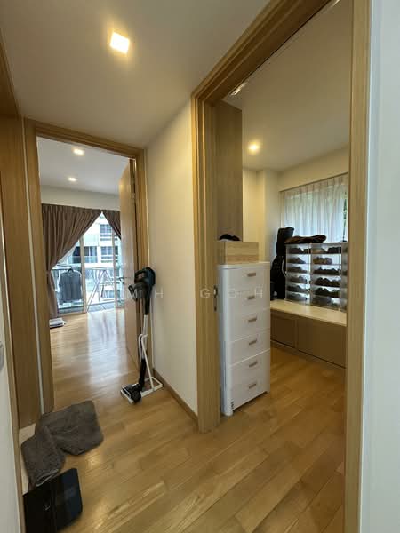 The Peak @ Cairnhill II, 61 Cairnhill Circle, 2 Bedrooms, 829 sqft, Condominium For Rent, by MH Goh, 500102077 - Corridor - PropertyGuru.com.sg