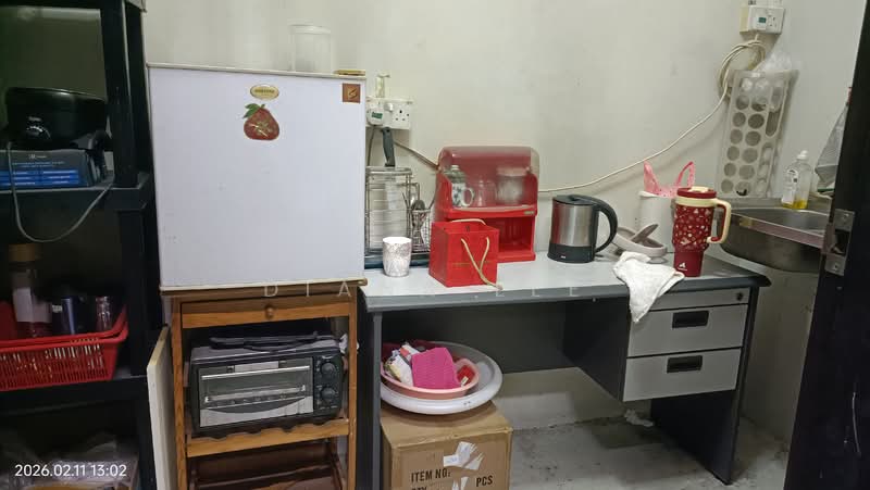 Frontier, 52 Ubi Avenue 3, 3,778 sqft, Light Industrial (B1) For Sale, by Diana Lee, 500102080 - Kitchen - CommercialGuru.com.sg