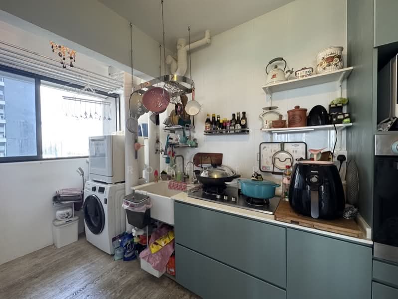 94 Dawson Road, 94 Dawson Road, 2 Bedrooms, 678 sqft, HDB Flat For Sale, by Roger Er, 500102099 - Kitchen - PropertyGuru.com.sg