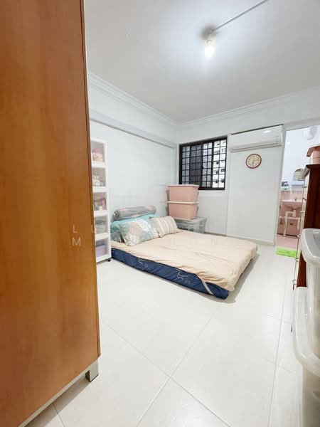 607 Ang Mo Kio Avenue 4, 607 Ang Mo Kio Avenue 4, 2 Bedrooms, 721 sqft, HDB Flat For Sale, by Lucas Ong Ming Hong, 500102105 - Bedroom - PropertyGuru.com.sg