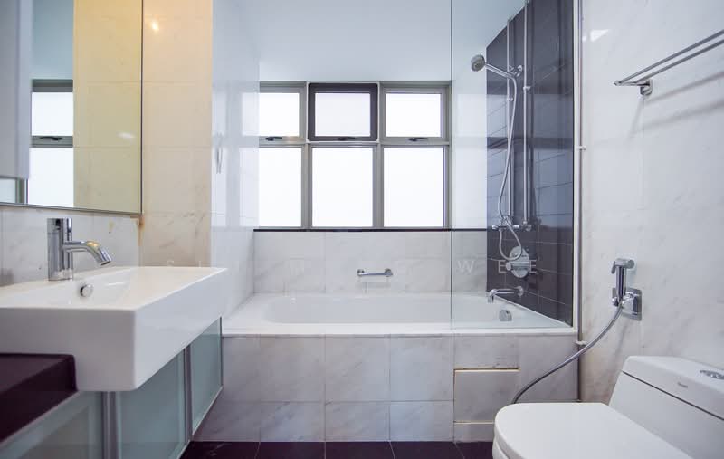 The Calrose, 511 Yio Chu Kang Road, 3 Bedrooms, 1,141 sqft, Condominium For Rent, by Sim Meng Wee, 500102144 - Master Bathroom - PropertyGuru.com.sg