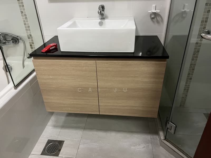 Summerdale, 6 Boon Lay Drive, 3 Bedrooms, 1,378 sqft, Condominium For Sale, by Cai Ju, 500102148 - Bathroom - PropertyGuru.com.sg