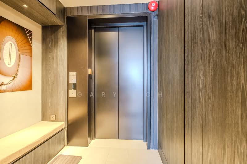 Five Nine, 59 Lorong K Telok Kurau, 3 Bedrooms, 1,055 sqft, Condominium For Sale, by Gary Goh, 500102166 - Private lift and foyer - PropertyGuru.com.sg