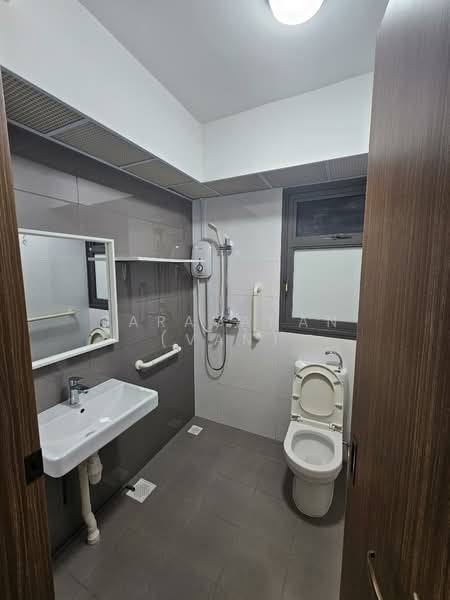 478A Yishun Street 44, 478A Yishun Street 44, 1 Bedroom, 67 sqft, HDB Flat For Rent, by Saravanan (Van), 500102175 - Bathroom - PropertyGuru.com.sg