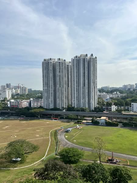 81 Commonwealth Close, 81 Commonwealth Close, 2 Bedrooms, 646 sqft, HDB Flat For Rent, by James Chang, 500102183 - Exterior - PropertyGuru.com.sg