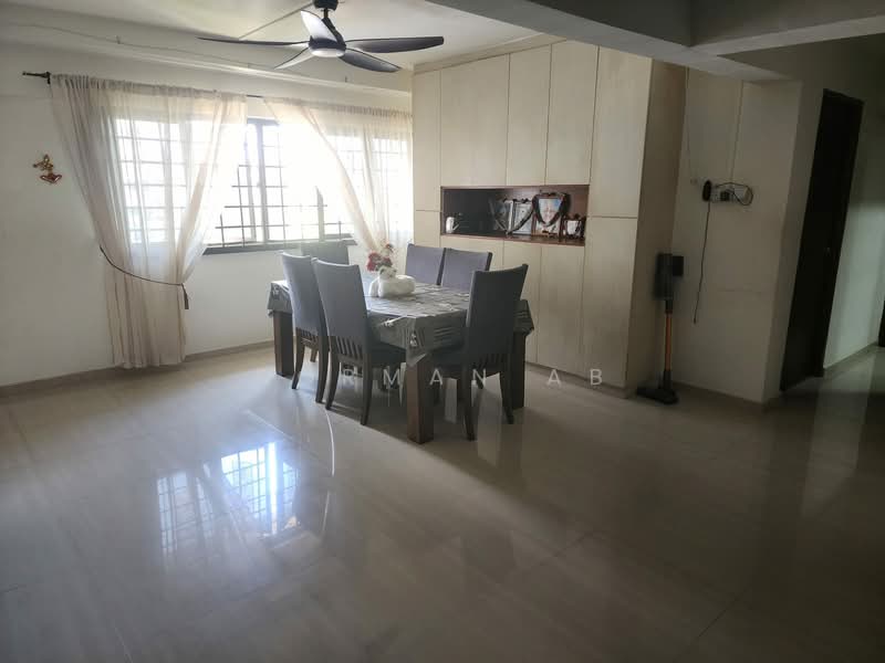 331 Jurong East Avenue 1, 331 Jurong East Avenue 1, 3 Bedrooms, 1,442 sqft, HDB Flat For Rent, by Norman AB, 500102188 - Dining Room - PropertyGuru.com.sg