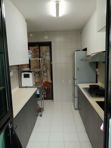 335A Yishun Riverwalk, 335A Yishun Street 31, 3 Bedrooms, 990 sqft, HDB Flat For Rent, by Alan Yeo, 500102191 - Kitchen - PropertyGuru.com.sg