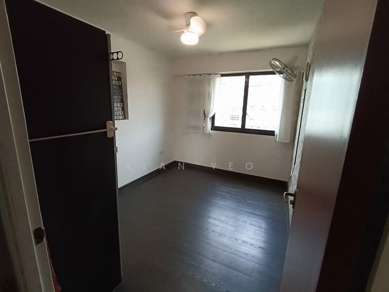 335A Yishun Riverwalk, 335A Yishun Street 31, 3 Bedrooms, 990 sqft, HDB Flat For Rent, by Alan Yeo, 500102191 - Bedroom - PropertyGuru.com.sg