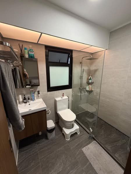 111C Plantation Crescent, 111C Plantation Crescent, 3 Bedrooms, 1,184 sqft, HDB Flat For Rent, by Katherine Tan, 500102200 - Bathroom - PropertyGuru.com.sg