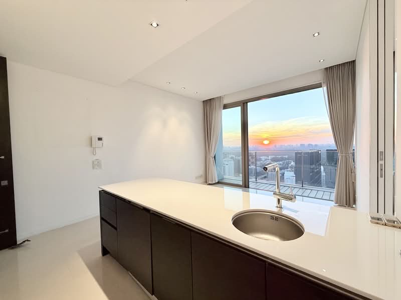 Scotts Square, 6 Scotts Road, 1 Bedroom, 624 sqft, Condominium For Rent, by Sherilyn Tan, 500102204 - Kitchen - PropertyGuru.com.sg