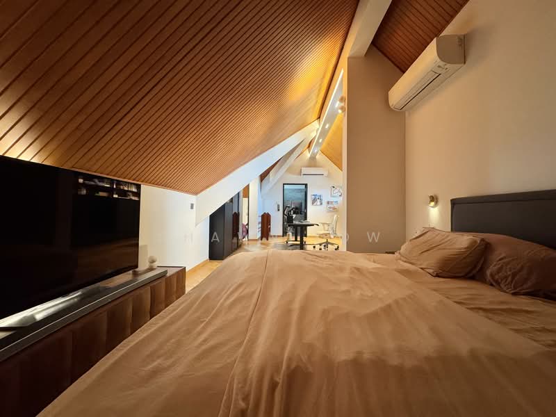 Siglap Lodge, 95 Upper East Coast Road, 4 Bedrooms, 1,884 sqft, Apartment For Sale, by Shawn Low, 500102205 - Master Bedroom - PropertyGuru.com.sg