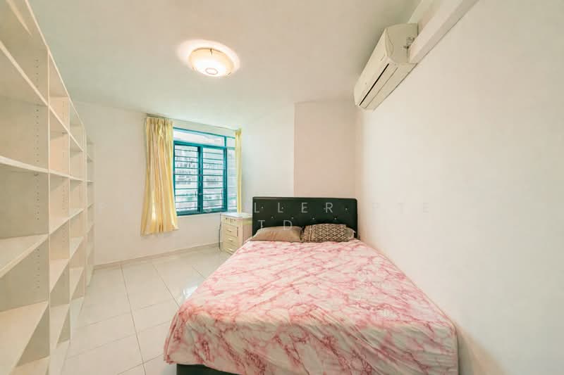 193 Edgefield Plains, 193 Edgefield Plains, 3 Bedrooms, 1,206 sqft, HDB Flat For Sale, by JOHN YEO, 500102209 - Bedroom - PropertyGuru.com.sg