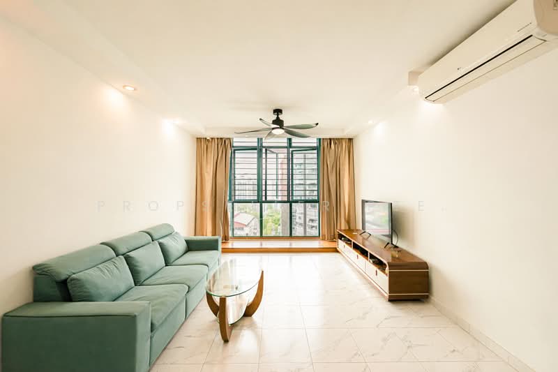 193 Edgefield Plains, 193 Edgefield Plains, 3 Bedrooms, 1,206 sqft, HDB Flat For Sale, by JOHN YEO, 500102209 - Living Room - PropertyGuru.com.sg