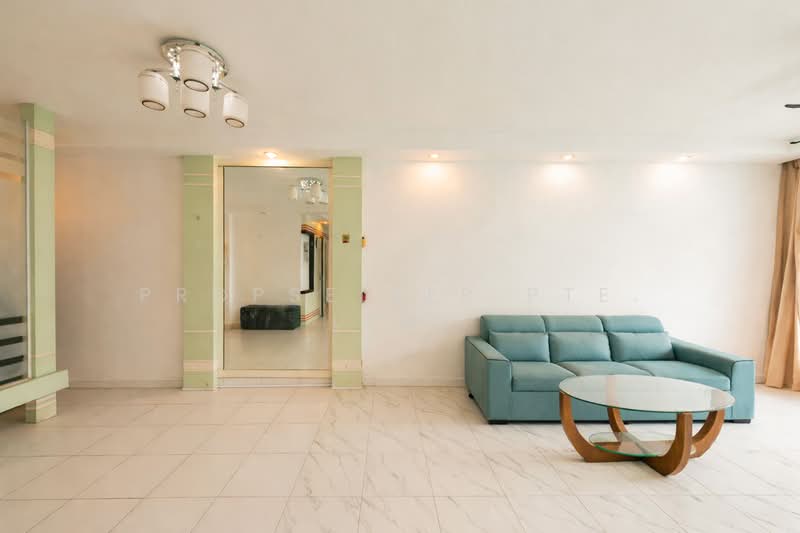 193 Edgefield Plains, 193 Edgefield Plains, 3 Bedrooms, 1,206 sqft, HDB Flat For Sale, by JOHN YEO, 500102209 - Living Room - PropertyGuru.com.sg