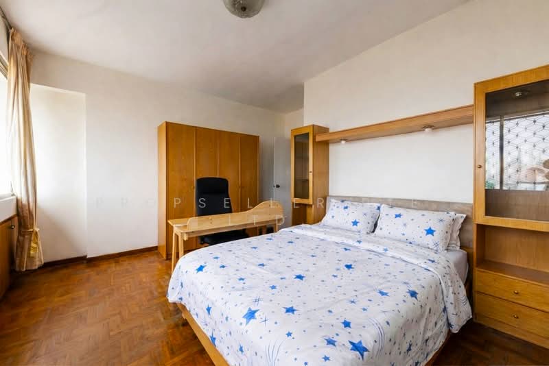 Lakepoint Condo, 2 Lakepoint Drive, 3 Bedrooms, 2,217 sqft, Condominium For Sale, by Warren Chan, 500102210 - Bedroom - PropertyGuru.com.sg