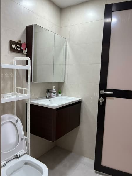 The Lakeshore, 29 Jurong West Street 41, Room Rental, 100 sqft, Condominium For Rent, by Sim Sujun (Jelene), 500102212 - Bathroom - PropertyGuru.com.sg