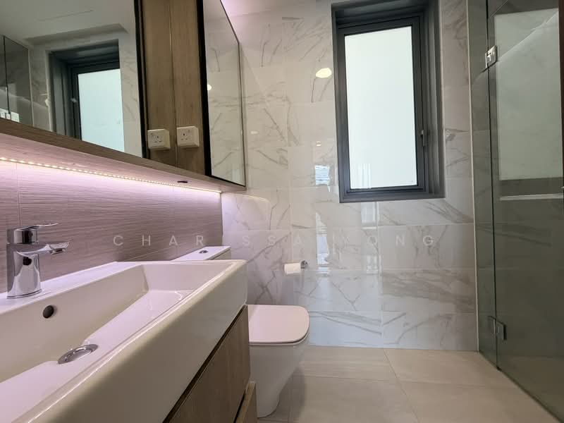 Forest Woods, Lorong Lew Lian, 3 Bedrooms, 926 sqft, Condominium For Sale, by Charissa Yong, 500102223 - Bathroom - PropertyGuru.com.sg