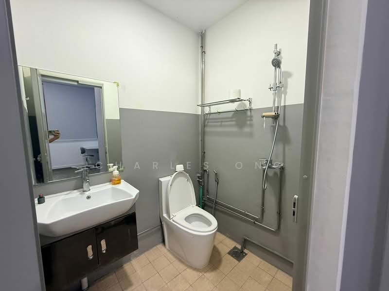 Choa Chu Kang Avenue 1, Hong San Walk / Choa Chu Kang Way, Room Rental, 100 sqft, Semi-Detached House For Rent, by Charles Ong, 500102240 - Bathroom - PropertyGuru.com.sg