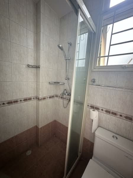 De Lente, 104 Holland Road, 3 Bedrooms, 1,012 sqft, Apartment For Rent, by Irene Tay, 500102245 - Bathroom - PropertyGuru.com.sg