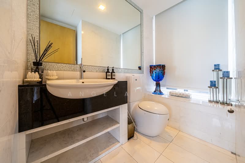 Turquoise, 51 Cove Drive, 4 Bedrooms, 6,900 sqft, Condominium For Sale, by Angela Yee, 500102251 - Bathroom - PropertyGuru.com.sg